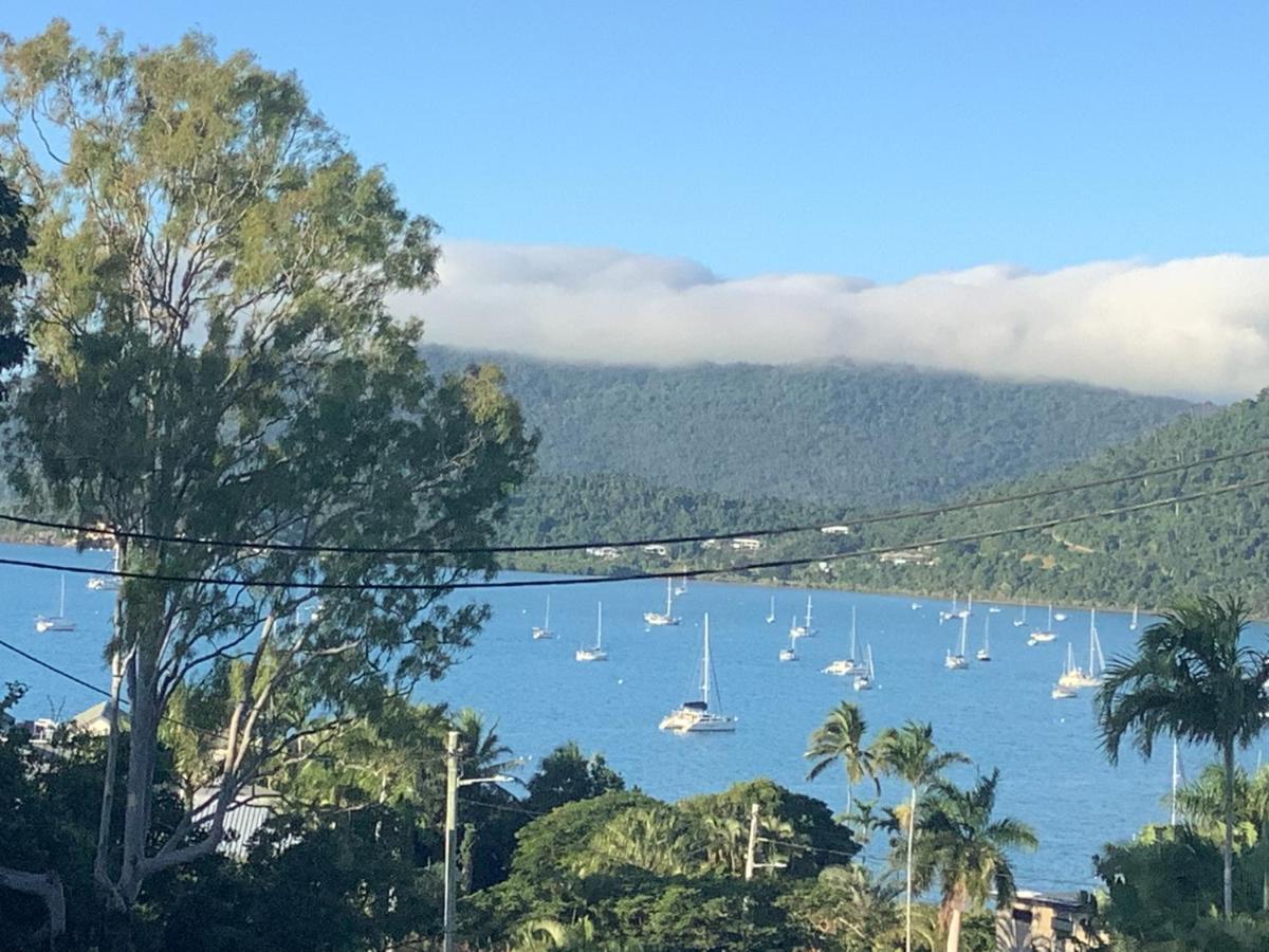 Studio Apartment With Seaview Airlie Beach Eksteriør bilde