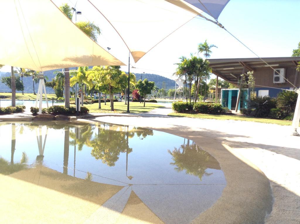 Studio Apartment With Seaview Airlie Beach Eksteriør bilde