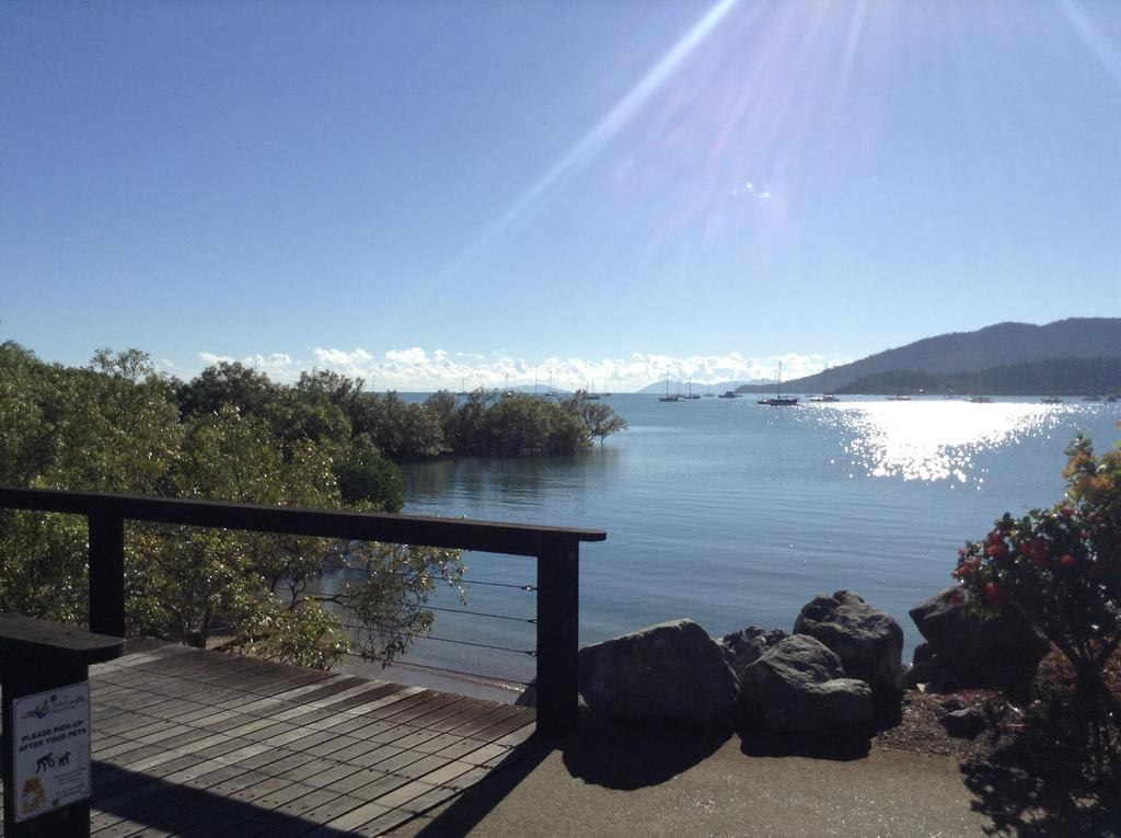 Studio Apartment With Seaview Airlie Beach Eksteriør bilde