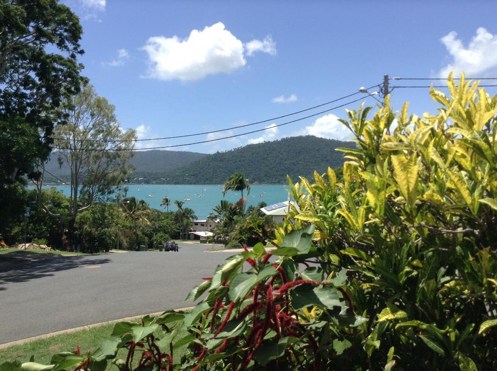 Studio Apartment With Seaview Airlie Beach Eksteriør bilde