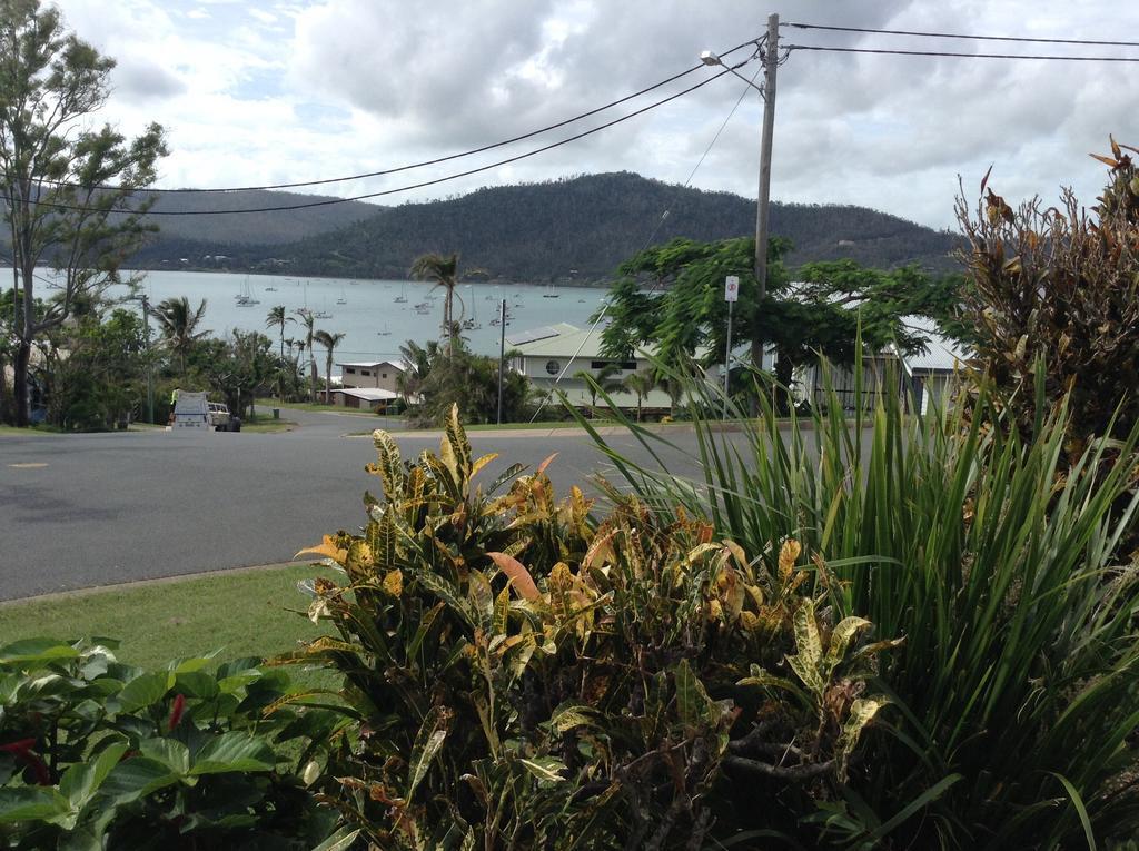 Studio Apartment With Seaview Airlie Beach Eksteriør bilde
